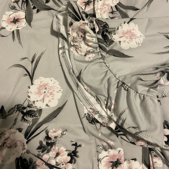 Floral Robe with ruffle details and pockets - Picture 7 of 9